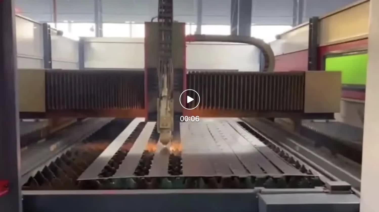 Пирсинг лазерной машины