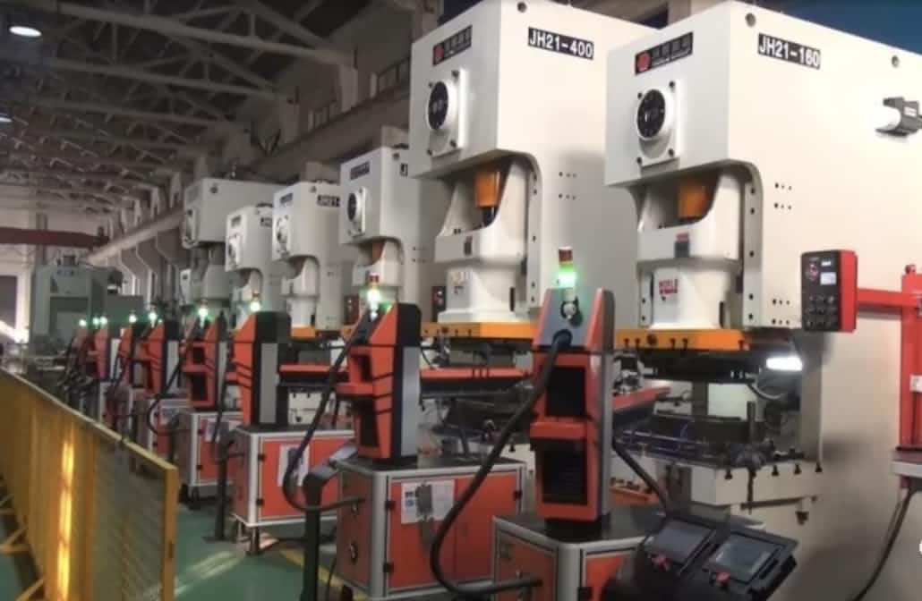 Пресс-строка с передачей робота